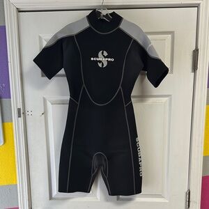Scubapro Women's Black and Gray Wetsuit